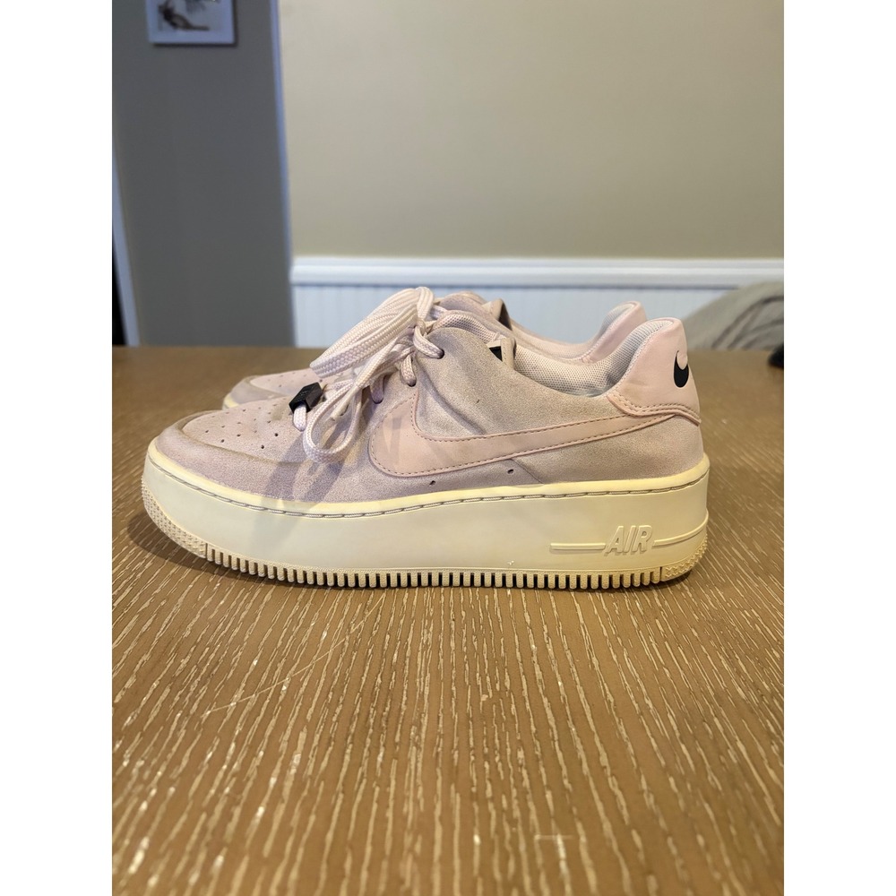 Nike Air Force 1 Sage Low Psychic Pink Suede Platform AR5339-604 Womens 7